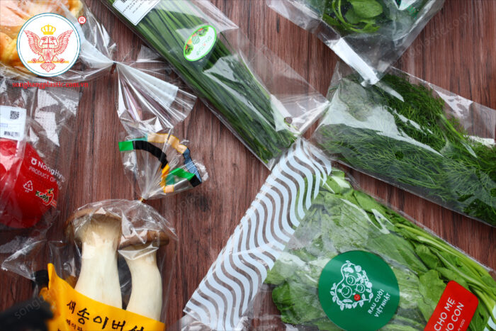Vegetable packaging bag